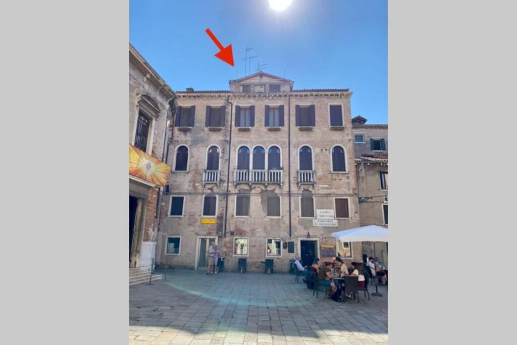 Ca' Silvestro Penthouse With Private Rooftop Apartment